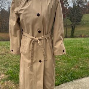 **VINTAGE**Etienne Aigner Beige Trench Coat